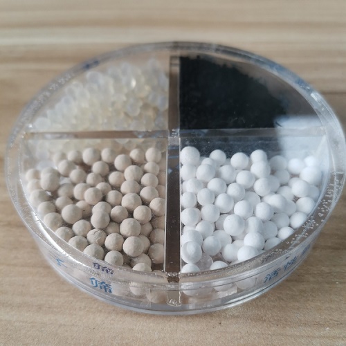 高品质干燥机专用氧化铝3-5mm 4-6mm 活性氧化铝(图1)